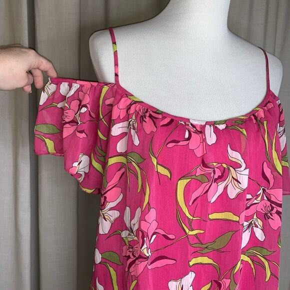 Kut From the Kloth Elsie Cold Should Lace Trim Top - Picture 3 of 9